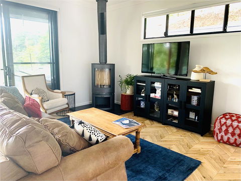 Fletchers Ridge Brand New Luxury Guest House - Kingaroy Accommodation 2