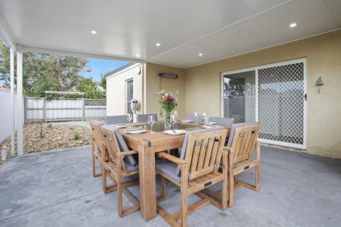 Flip Flop Retreat - Kingaroy Accommodation 3