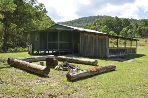 Four Bull Hut - Kingaroy Accommodation 2