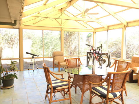 Fox Farm - Entire House Sleeps 12 Ppl - Kingaroy Accommodation 2