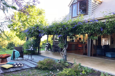 French Cottage & Loft - Kingaroy Accommodation 2