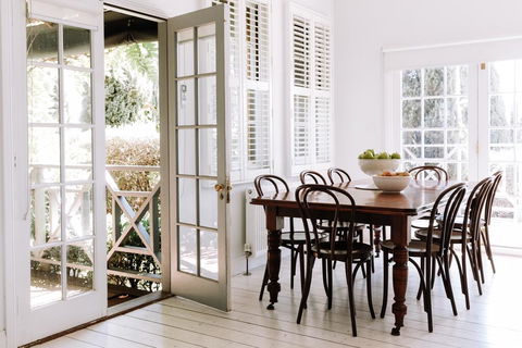 French Cottage 1854 With Stunning Alfesco Garden - Kingaroy Accommodation 2