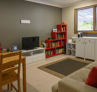 Friends at McLaren Vale - Kingaroy Accommodation
