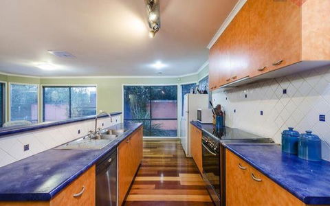 Galahonest Seabrook West Melbourne House - Kingaroy Accommodation 1