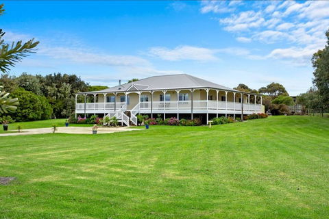 GALBRAITH BEACH STUDIO 2 - Kingaroy Accommodation 3