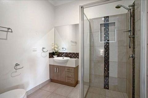 GALBRAITH BEACH STUDIO 3 - Kingaroy Accommodation 3