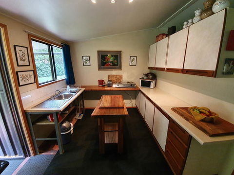 Garden Studio - Kingaroy Accommodation 2