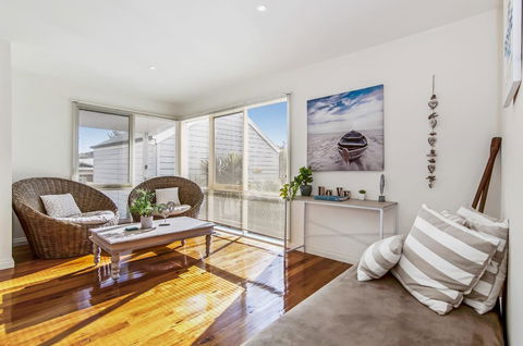 GDay Beach House - Kingaroy Accommodation 1