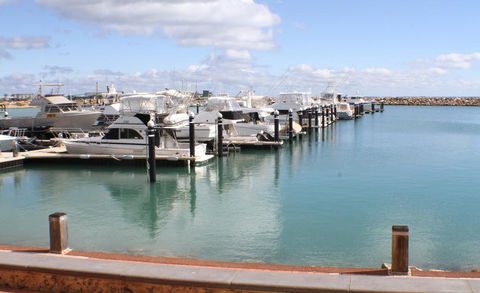 Geraldton Holiday Unit - Kingaroy Accommodation 0