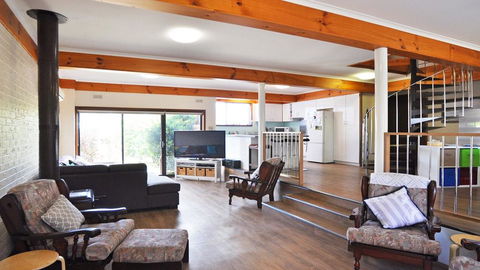 GETAWAY ON GARDEN - FREE WIFI - PET FRIENDLY (OUTSIDE ONLY) - Kingaroy Accommodation 2