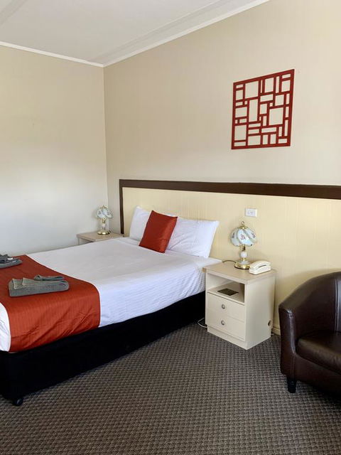 Gilgandra Motel - Kingaroy Accommodation 3