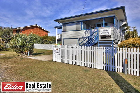 Gillies Getaway At South West Rocks - Kingaroy Accommodation 1