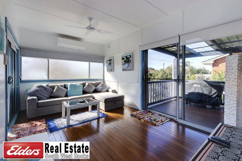 Gillies Getaway At South West Rocks - Kingaroy Accommodation 3
