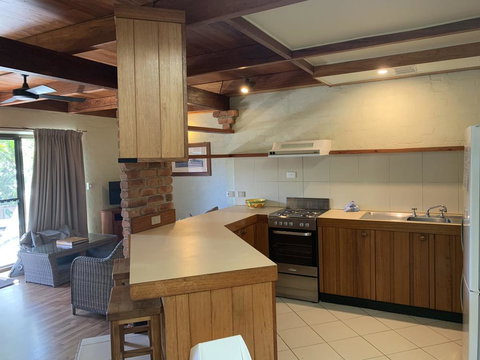 Gilmore Court 4 Byron Bay - Kingaroy Accommodation 2