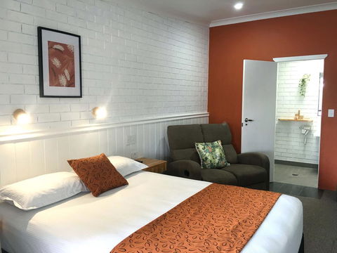 Gin Gin Village Motor Inn Motel - Kingaroy Accommodation 1