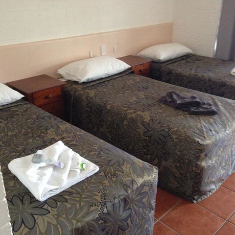 Gladstone Motel - Kingaroy Accommodation 3