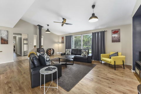 Glen River House - Kingaroy Accommodation 3