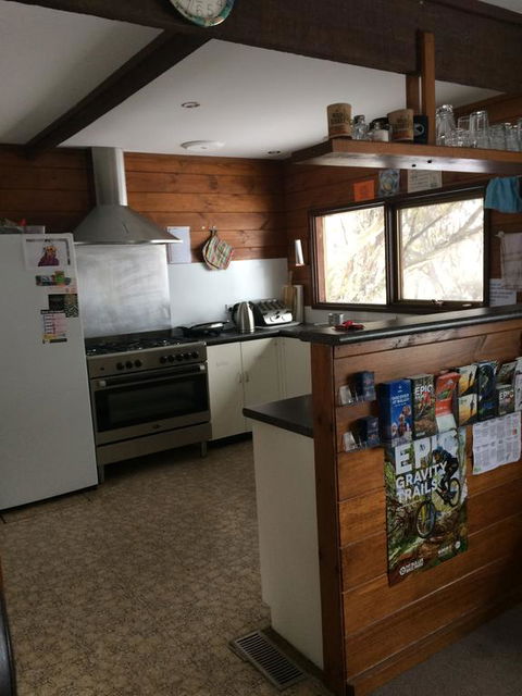 Gliss Ski Club - Kingaroy Accommodation 2