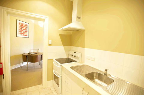 Globe Apartments - Kingaroy Accommodation 3