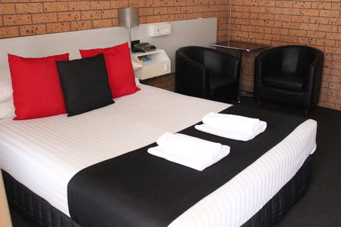 Golden Harvest Motor Inn Moree - Kingaroy Accommodation 1