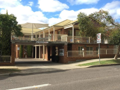 Golf Links Motel - Kingaroy Accommodation 0