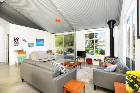 Goolwa Pelican Cottage - Kingaroy Accommodation 3