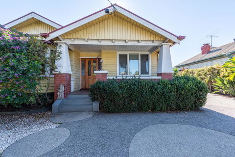 Gorgeous Family Retreat - Kingaroy Accommodation 2