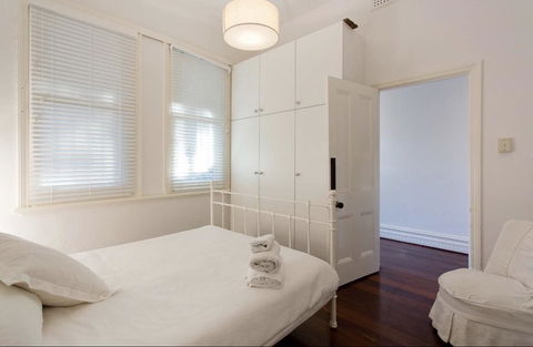 Gorgeous Subiaco Cottage - Kingaroy Accommodation 3