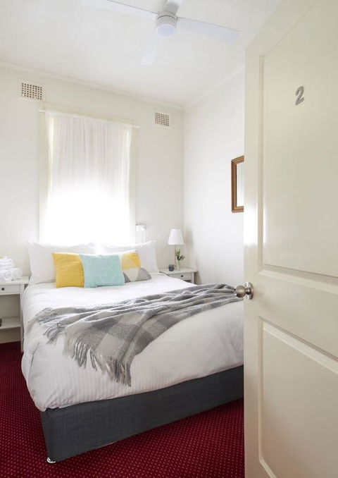 Grand Central Hotel - Kingaroy Accommodation 3