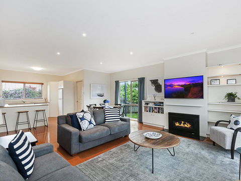 GUILDFORD COTTAGE - Kingaroy Accommodation 2