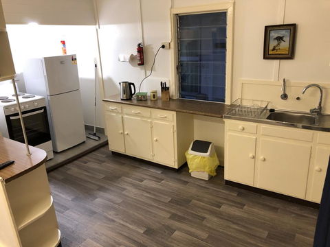 Gumby Gumby Cottage - Kingaroy Accommodation 3