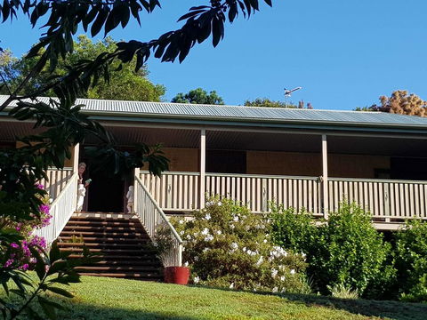 Gumtree House Montville - Kingaroy Accommodation 2