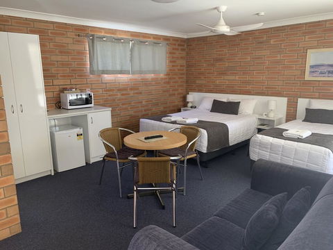 Gunsynd Motor Inn - Kingaroy Accommodation 0