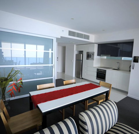 H Luxury Apartment At Surfers Paradise - Kingaroy Accommodation 2