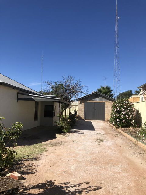 Happy Hours - Kingaroy Accommodation 1