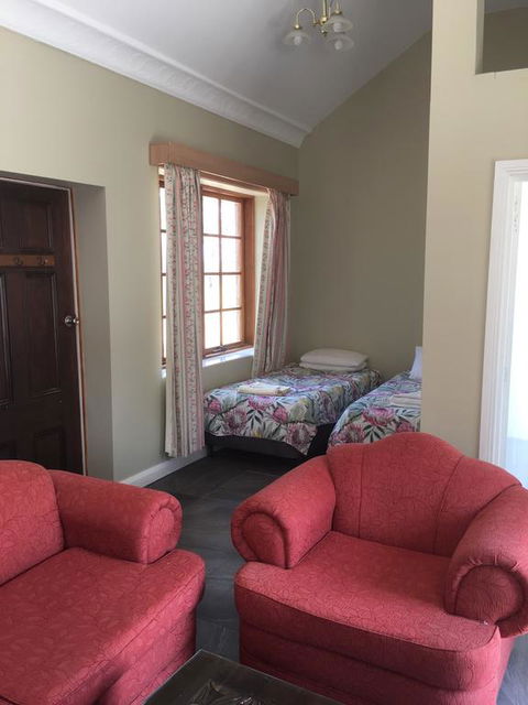 Hatchers Richmond Manor - Kingaroy Accommodation 3