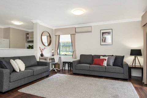 Hay St - Subi - Kingaroy Accommodation 1