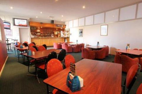 Heemskirk Motor Hotel - Kingaroy Accommodation 0
