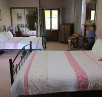 Henry's Cottage - Kingaroy Accommodation