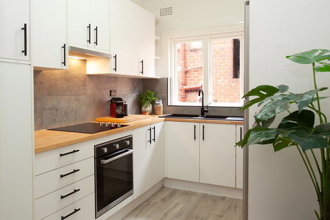 Heritage Home Metres From Manly Beaches And Dining - Kingaroy Accommodation 1