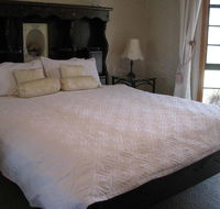 Hill Top Country Guest House - Kingaroy Accommodation