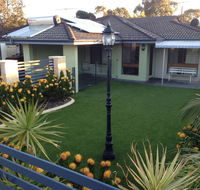 Hillarys Holiday Home - Kingaroy Accommodation