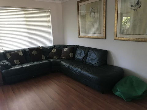 Hillarys Holiday Home - Kingaroy Accommodation 1