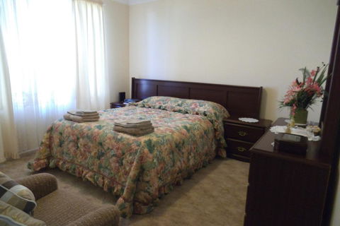 Hillview B & B Forbes - Kingaroy Accommodation 2