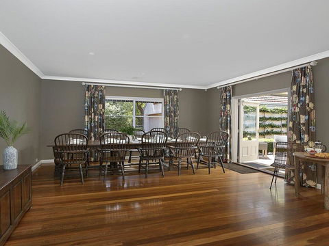 Hillview Cottage - Classic Country Comfort And Charm - Kingaroy Accommodation 3
