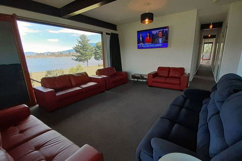 Hobart Waterfront Luxury Retreat - Kingaroy Accommodation 2