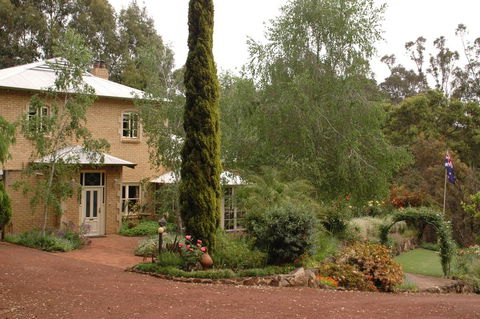 Holberry House - Kingaroy Accommodation 1