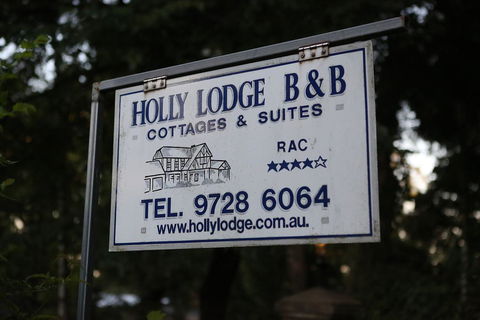 Holly Lodge - Kingaroy Accommodation 1