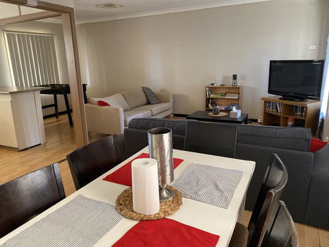 Home Away From Home - Kingaroy Accommodation 1