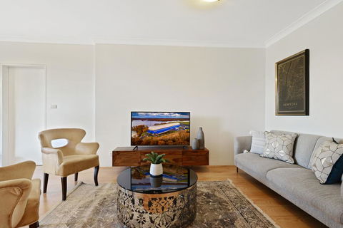 HomeHotel-Ultra Convenient Luxury Apartment Close To Train, Shops, CBD - Kingaroy Accommodation 0